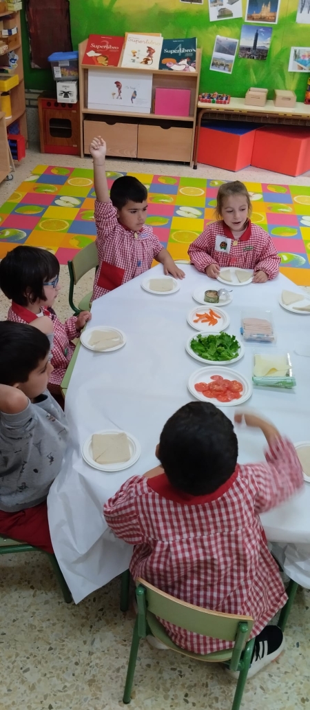 Degustando los productos de la huerta