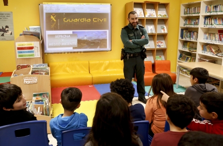 Guardia Civil y Voz Natura fomentan la conciencia ambiental