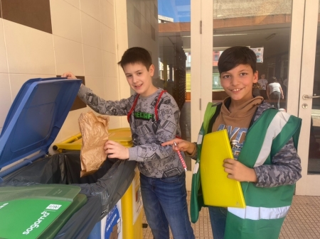 Reciclar, el «ecorreto» de mayo para los centros que participan en Voz Natura